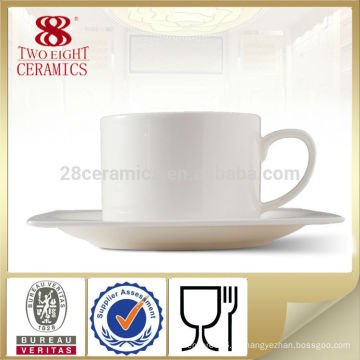 tazas y platillos de café italianos / platillos de tazas de café de cerámica blanca